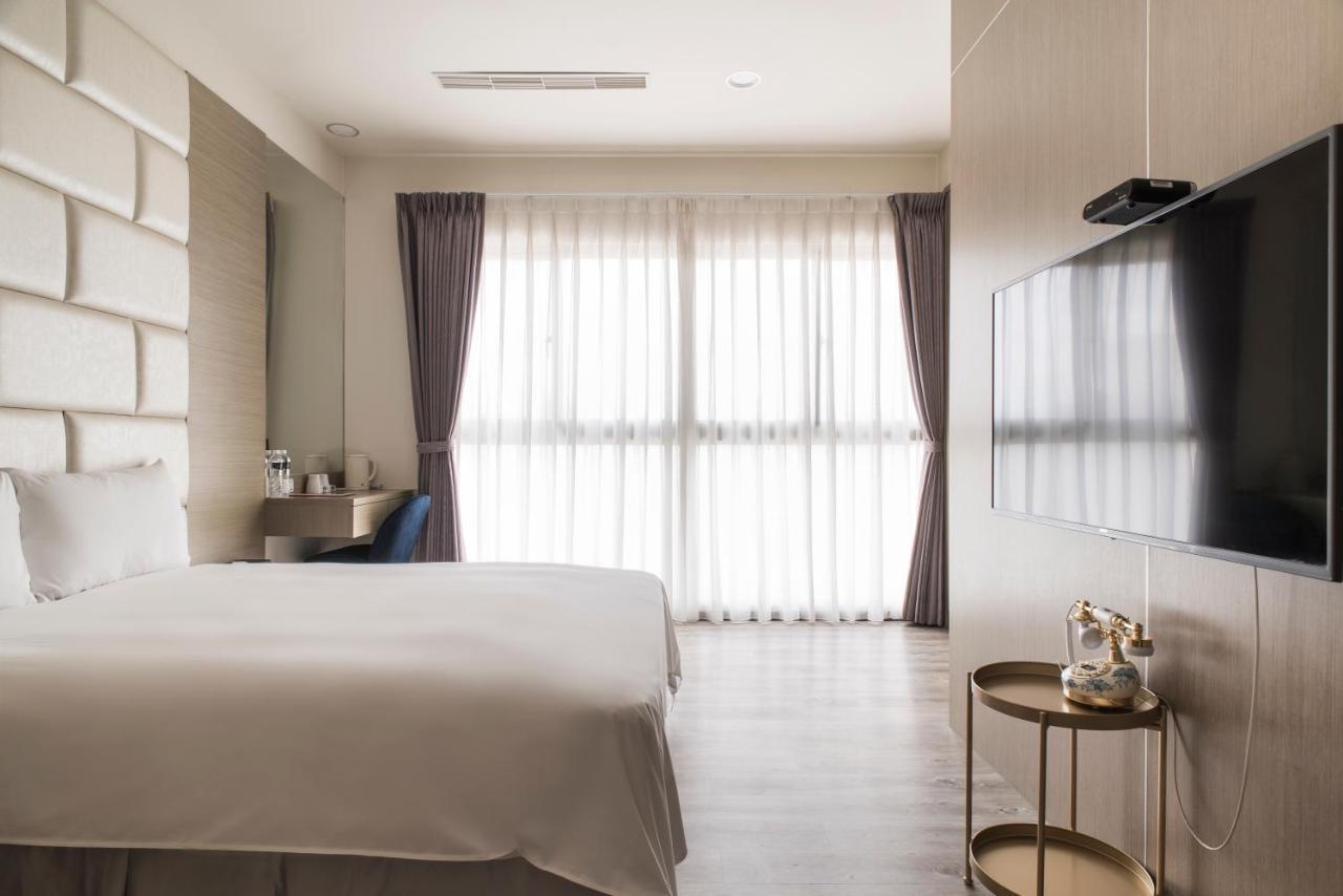 Whoops Hotel Тайчжун Экстерьер фото