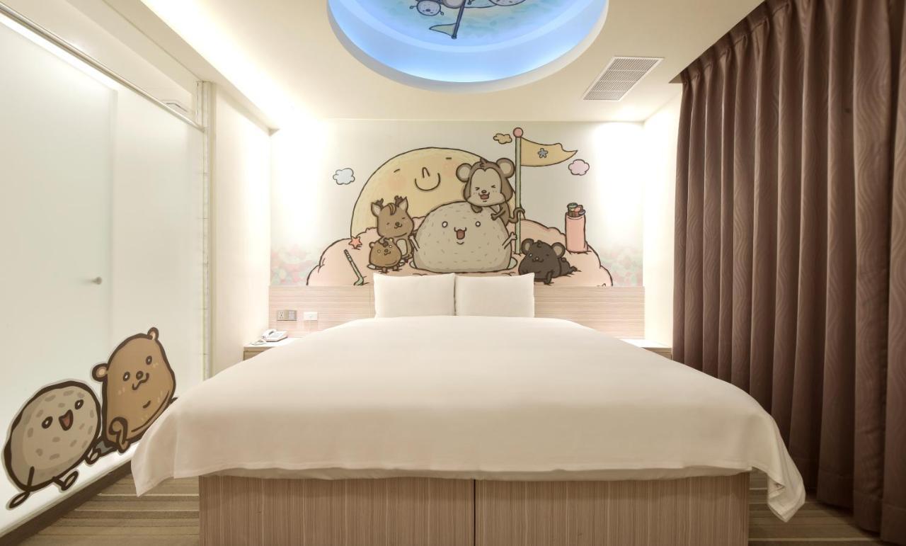 Whoops Hotel Тайчжун Экстерьер фото