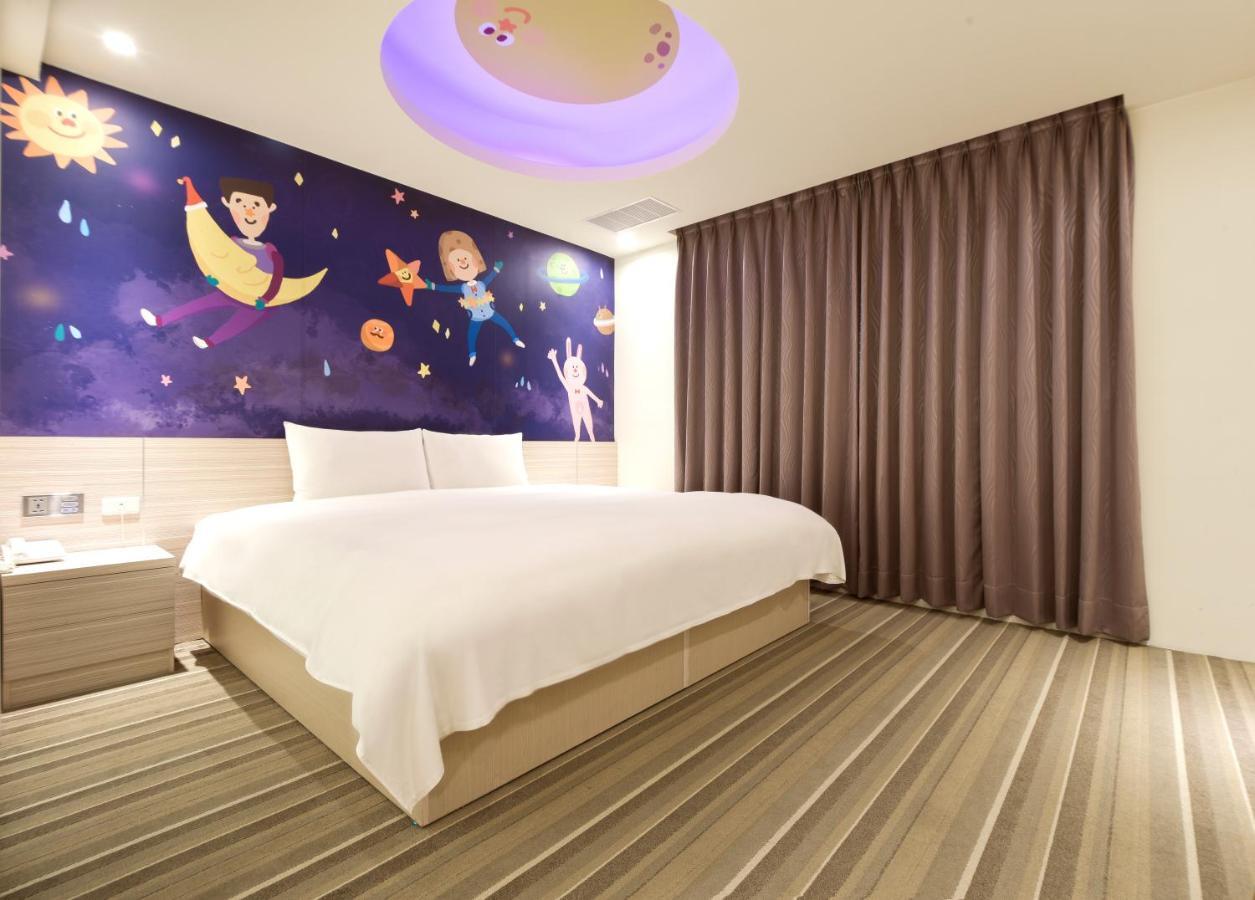 Whoops Hotel Тайчжун Экстерьер фото